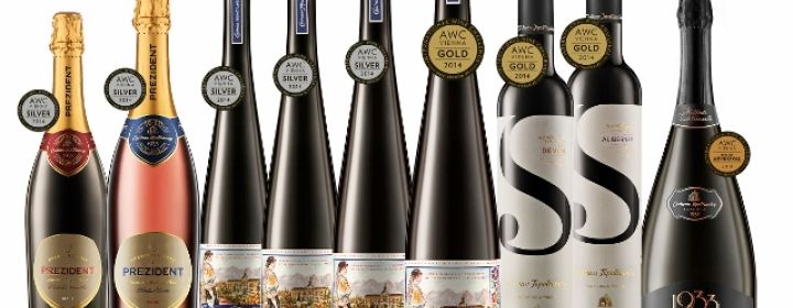 Slámové víno Děvín 2013 z CHÂTEAU TOPOĽČIANKY je nejlepší sladké víno světa